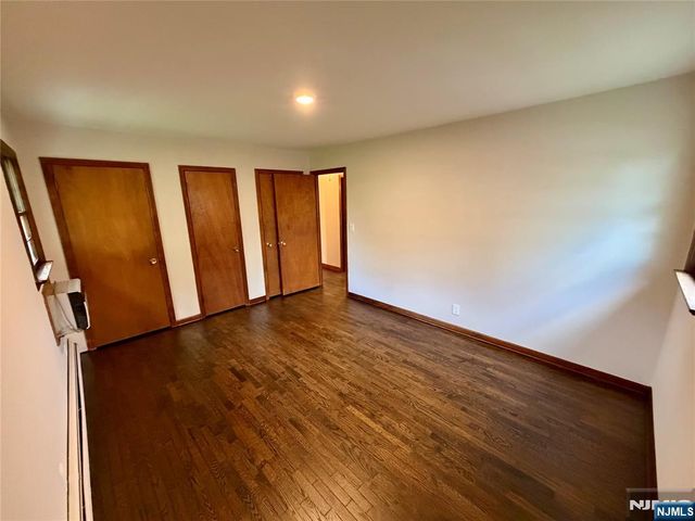 54 Franklin Avenue, Saddle Brook, NJ 07663