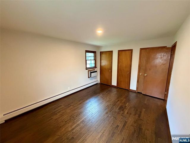 54 Franklin Avenue, Saddle Brook, NJ 07663