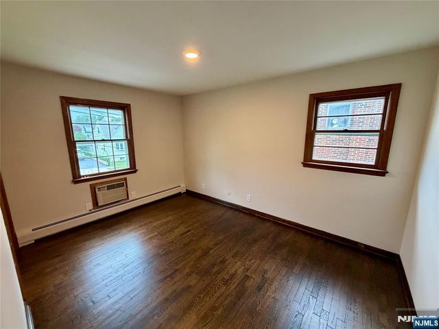 54 Franklin Avenue, Saddle Brook, NJ 07663