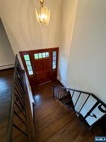 54 Franklin Avenue, Saddle Brook, NJ 07663