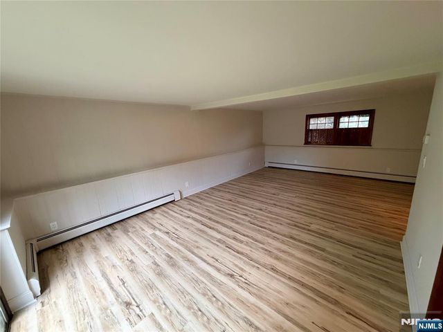 54 Franklin Avenue, Saddle Brook, NJ 07663