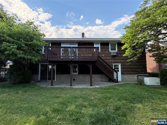 54 Franklin Avenue, Saddle Brook, NJ 07663