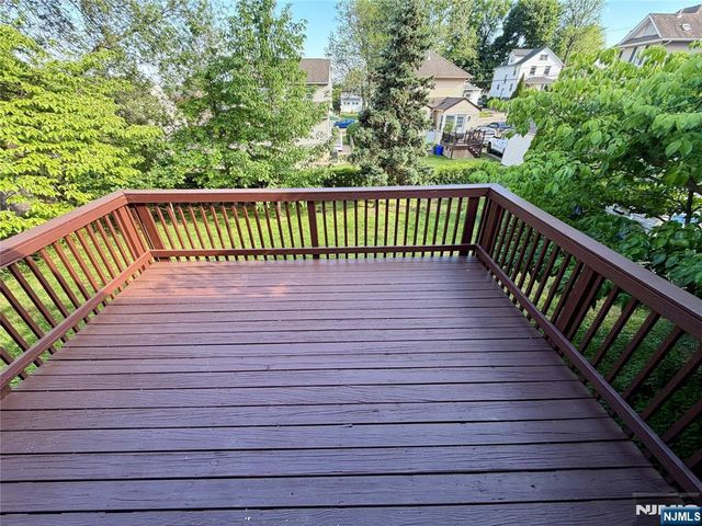54 Franklin Avenue, Saddle Brook, NJ 07663