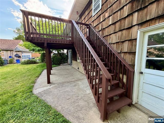 54 Franklin Avenue, Saddle Brook, NJ 07663