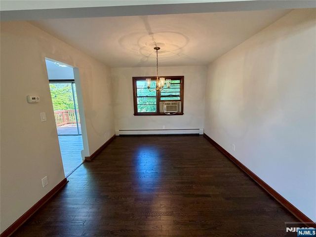 54 Franklin Avenue, Saddle Brook, NJ 07663