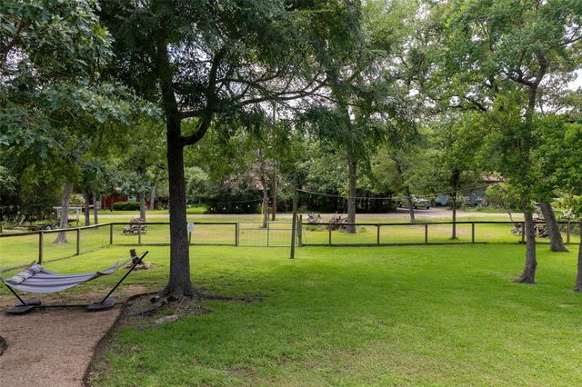 712 Birch Hollow Drive, Somerville, TX 77879