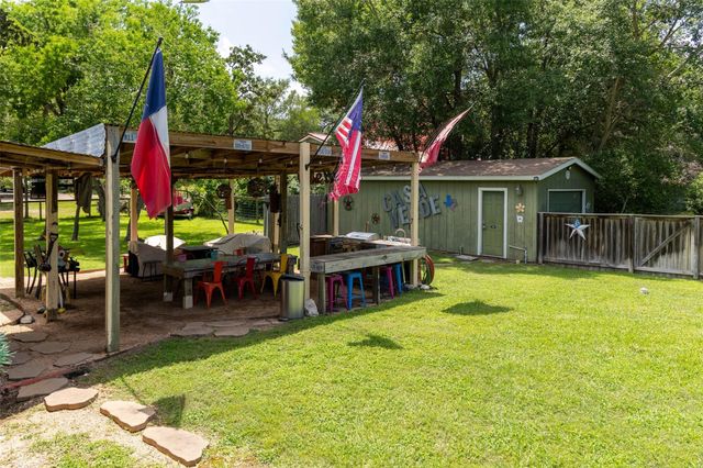 712 Birch Hollow Drive, Somerville, TX 77879