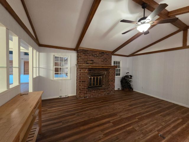 3442 S Rogers Avenue, Springfield, MO 65804