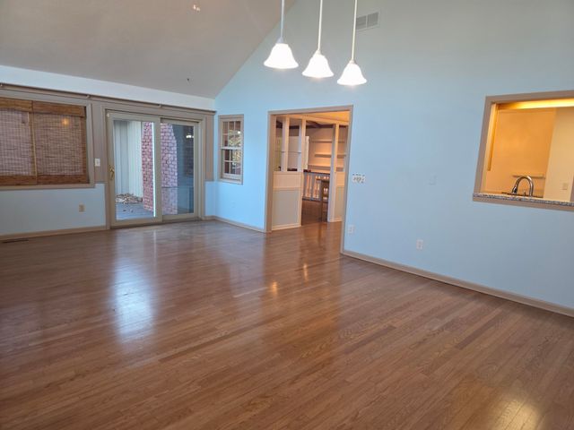 3442 S Rogers Avenue, Springfield, MO 65804