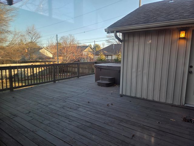 3442 S Rogers Avenue, Springfield, MO 65804