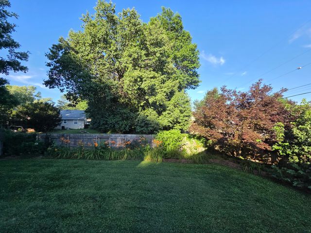 3442 S Rogers Avenue, Springfield, MO 65804