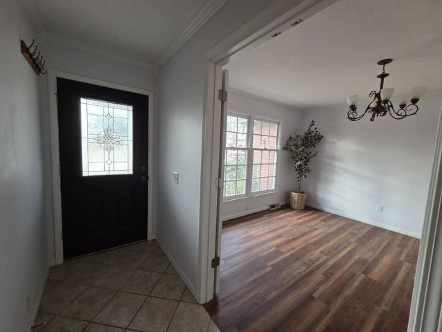 3442 S Rogers Avenue, Springfield, MO 65804