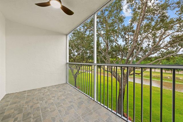 4734 E Lucerne Lakes Blvd E 303, Lake Worth, FL 33467