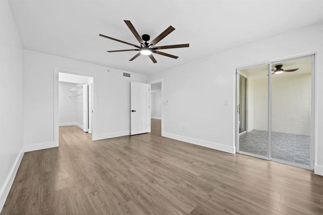 4734 E Lucerne Lakes Blvd E 303, Lake Worth, FL 33467