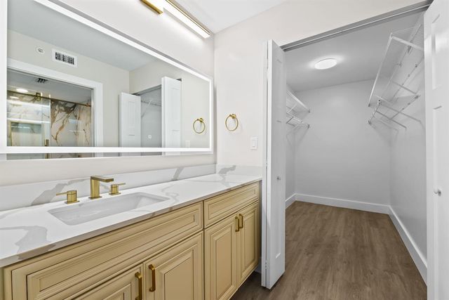 4734 E Lucerne Lakes Blvd E 303, Lake Worth, FL 33467