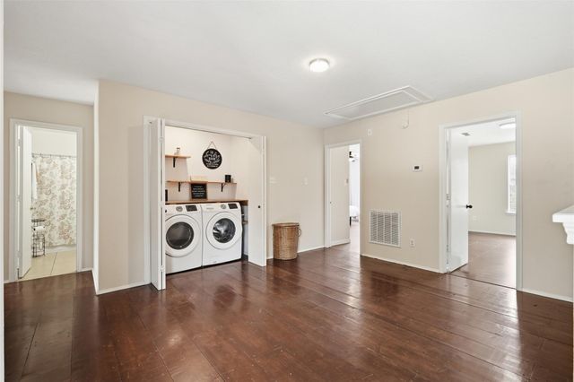807 Oak West Drive, Houston, TX 77073
