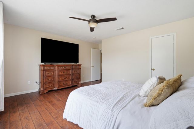 807 Oak West Drive, Houston, TX 77073