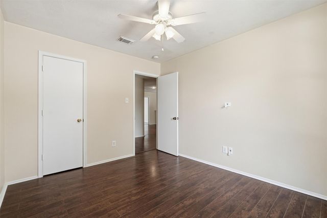 807 Oak West Drive, Houston, TX 77073