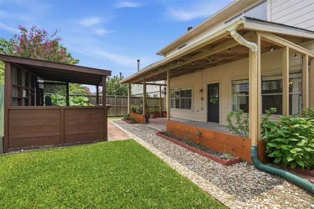 807 Oak West Drive, Houston, TX 77073