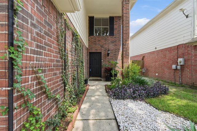 807 Oak West Drive, Houston, TX 77073