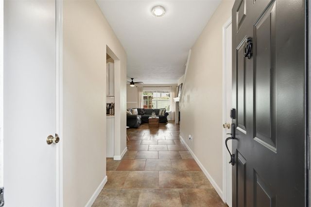 807 Oak West Drive, Houston, TX 77073