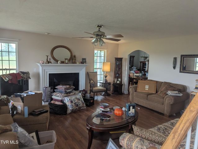 9355 Lonesome Pine Trail, Mosheim, TN 37818