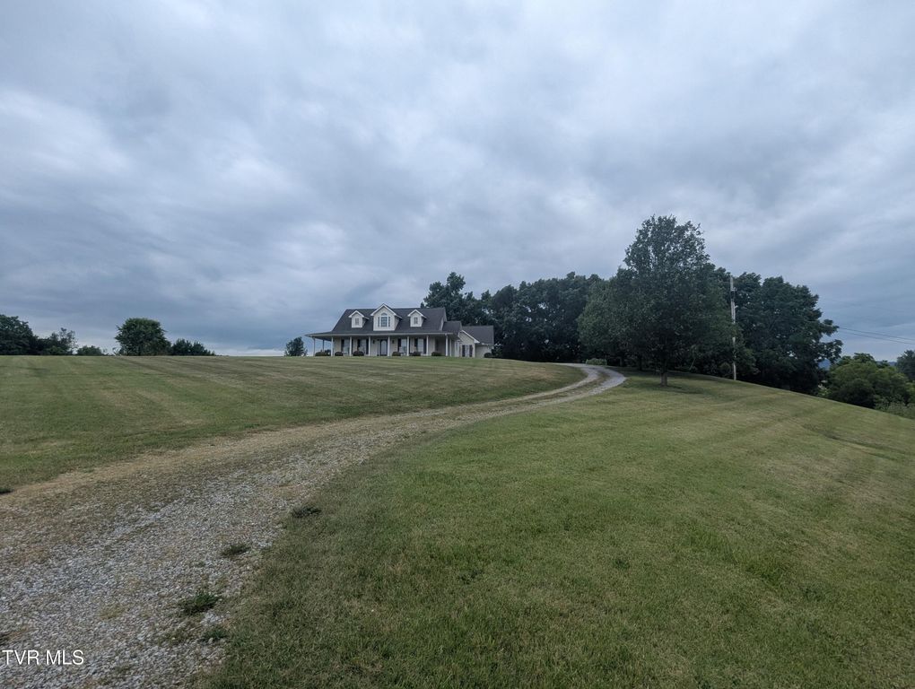 9355 Lonesome Pine Trail, Mosheim, TN 37818