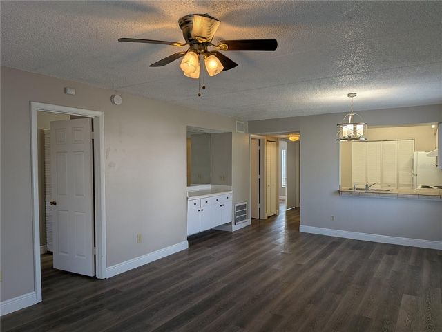 5613 BLUE SHADOWS COURT 60-2, Orlando, FL 32811