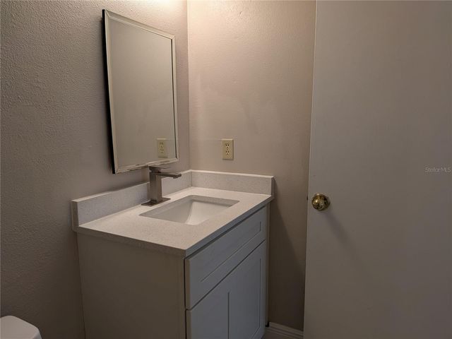 5613 BLUE SHADOWS COURT 60-2, Orlando, FL 32811