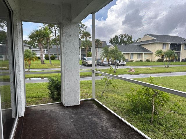 5613 BLUE SHADOWS COURT 60-2, Orlando, FL 32811