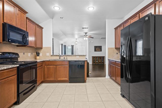 8924 Whirlwind Trail, Aubrey, TX 76227