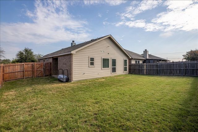 8924 Whirlwind Trail, Aubrey, TX 76227