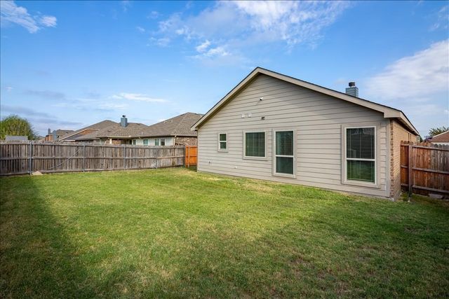 8924 Whirlwind Trail, Aubrey, TX 76227