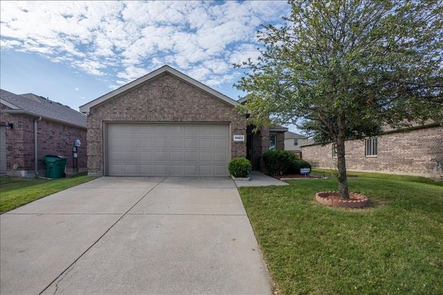 8924 Whirlwind Trail, Aubrey, TX 76227