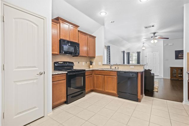 8924 Whirlwind Trail, Aubrey, TX 76227