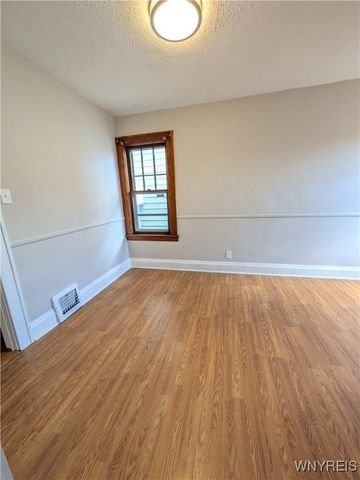 2921 Michigan Avenue, Niagara Falls, NY 14305