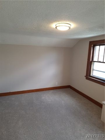 2921 Michigan Avenue, Niagara Falls, NY 14305