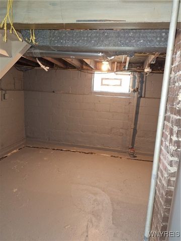 2921 Michigan Avenue, Niagara Falls, NY 14305