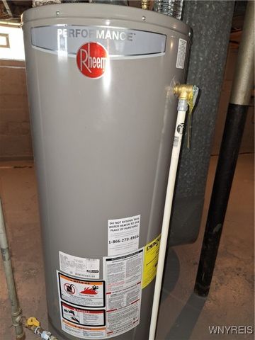 2921 Michigan Avenue, Niagara Falls, NY 14305