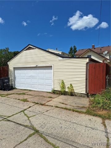 2921 Michigan Avenue, Niagara Falls, NY 14305