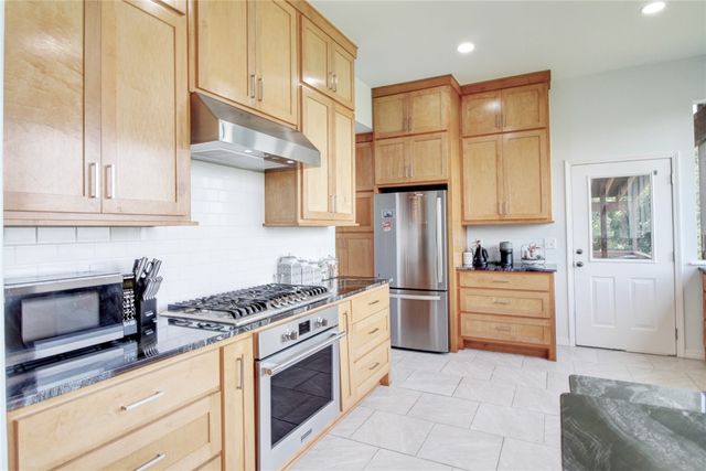 1010 E Rockwood Trail, Fayetteville, AR 72701