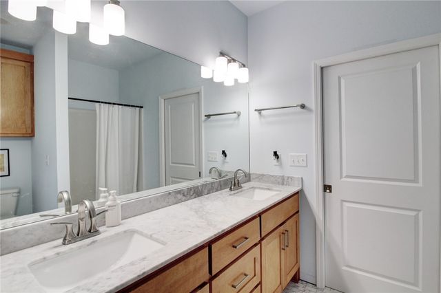 1010 E Rockwood Trail, Fayetteville, AR 72701