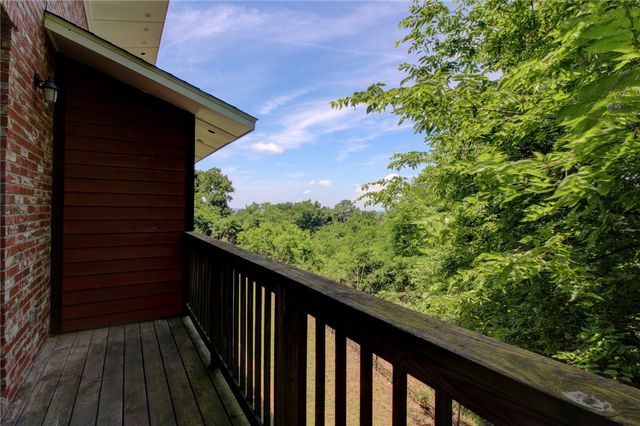 1010 E Rockwood Trail, Fayetteville, AR 72701