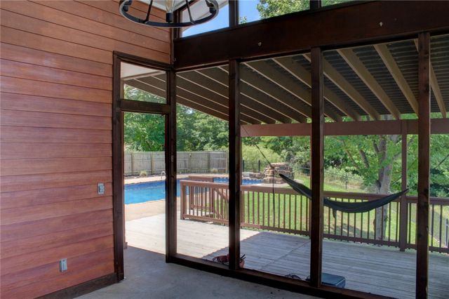 1010 E Rockwood Trail, Fayetteville, AR 72701