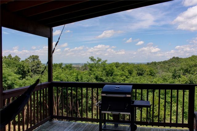 1010 E Rockwood Trail, Fayetteville, AR 72701