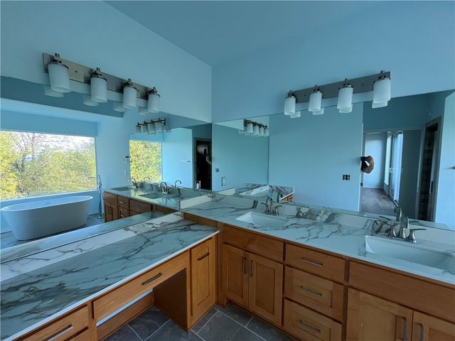 1010 E Rockwood Trail, Fayetteville, AR 72701