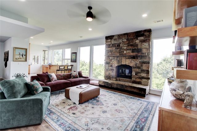 1010 E Rockwood Trail, Fayetteville, AR 72701