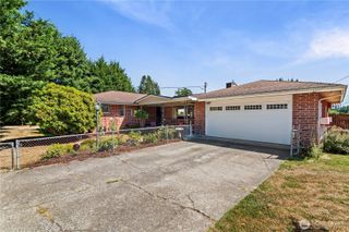 8727 52 Avenue NE, Marysville, WA 98270