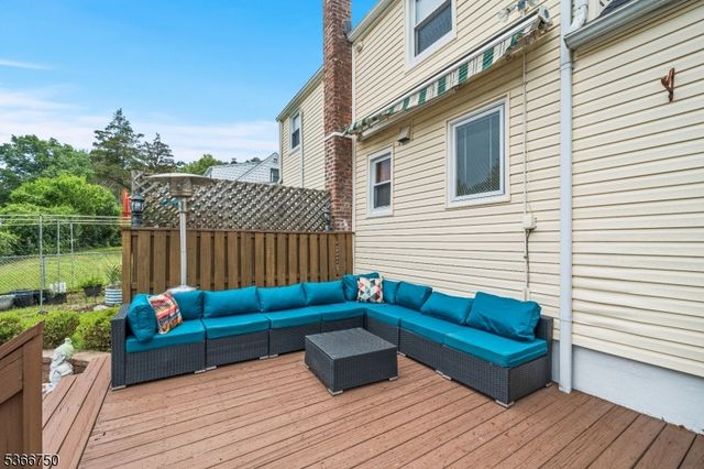 18 Westwood Dr North, West Orange Twp., NJ 07052