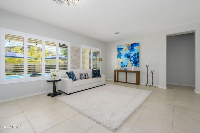 38723 N RED TAIL Lane, Phoenix, AZ 85086